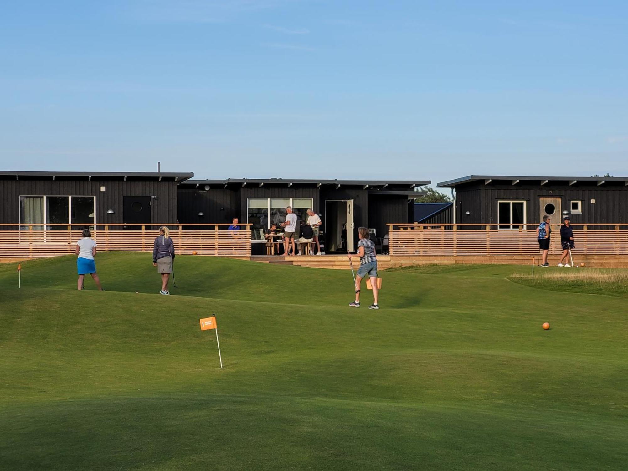 Halmstad Golfarena Stugor ภายนอก รูปภาพ